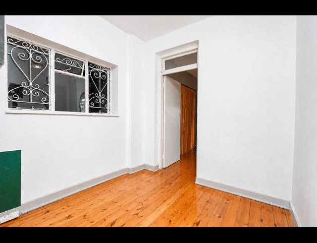 2 BEDROOM APARTMENT FOR SALE IN ESSENWOOD